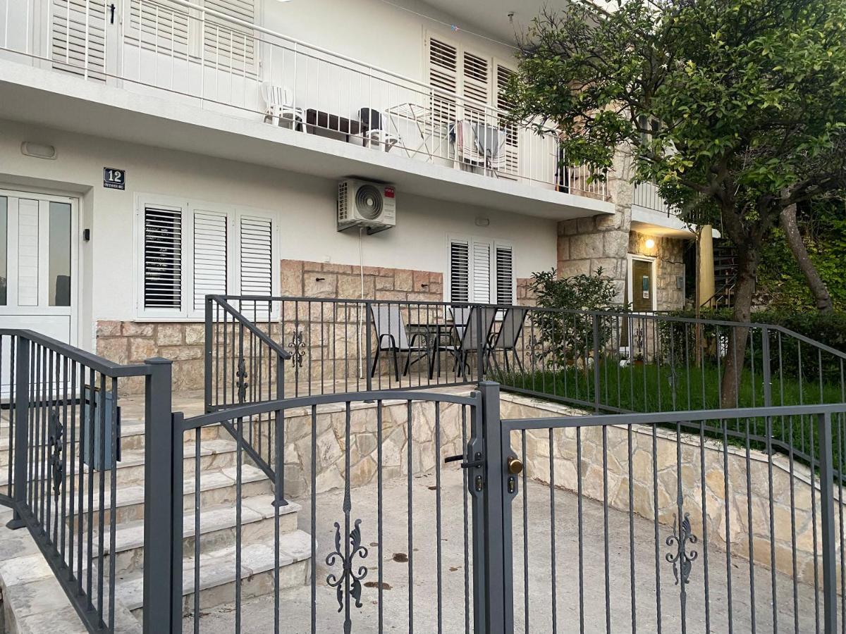 Napjacu With Own Parking And Garden Apartment Herceg Novi Exterior photo
